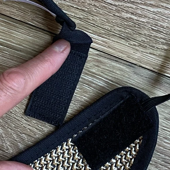 🛑SOLD OUT🛑Lady Hagen Adjustable Straw Sun Visor - Picture 3 of 4